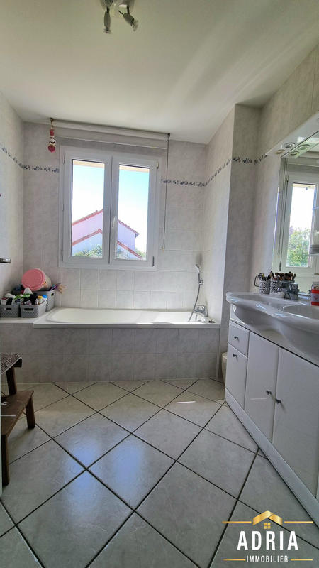 Maison - 139 m² - 6 pièces