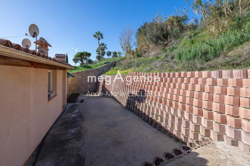 Maison traditionnelle - 200 m² - 7 pièces