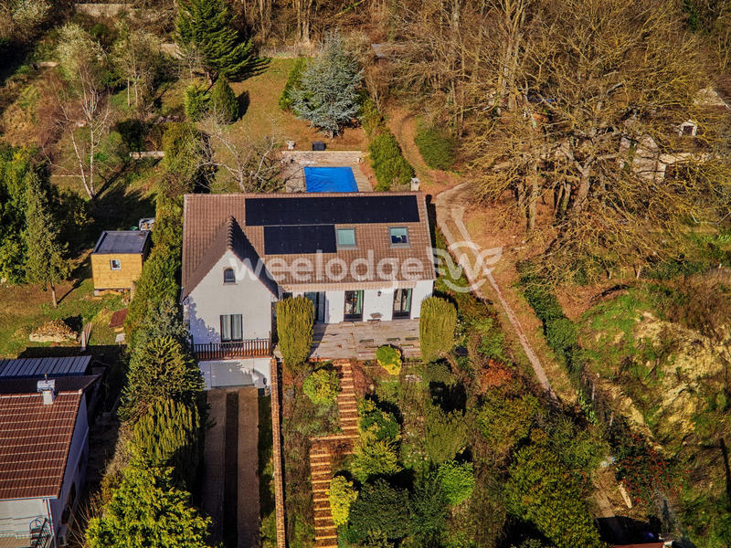 Maison - 213 m² - 6 pièces