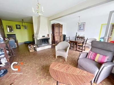 Maison - 137 m² - 5 pièces