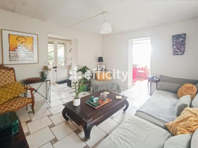 Maison - 140 m² - 7 pièces