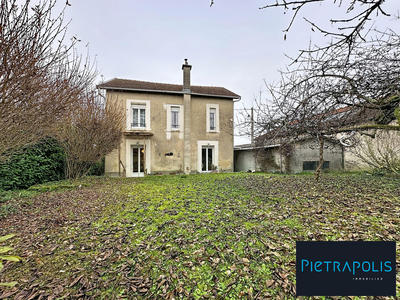 Maison - 90 m² - 5 pièces