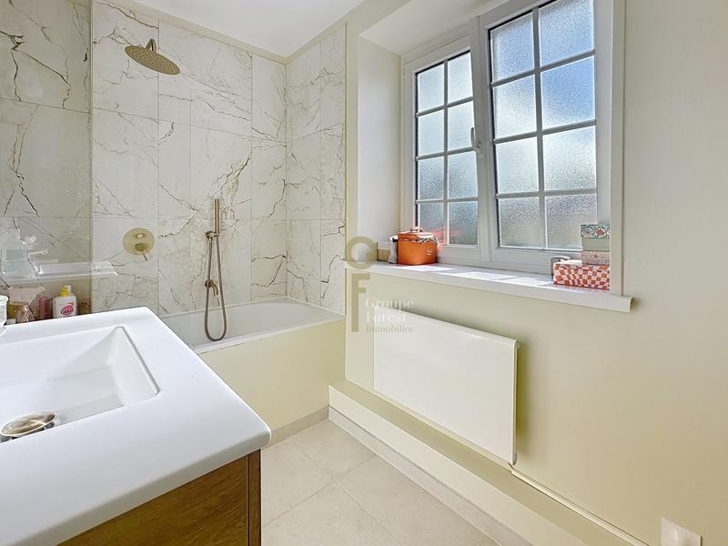 Maison - 121 m² - 5 pièces