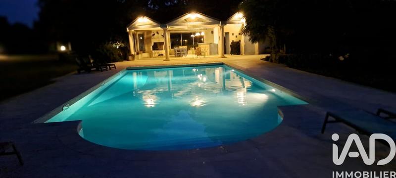 Maison - 762 m² - 17 pièces