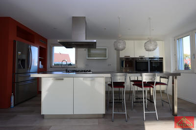 Maison - 195 m² - 9 pièces