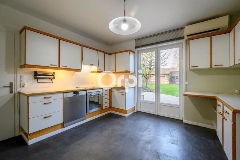 Maison - 210 m² - 6 pièces