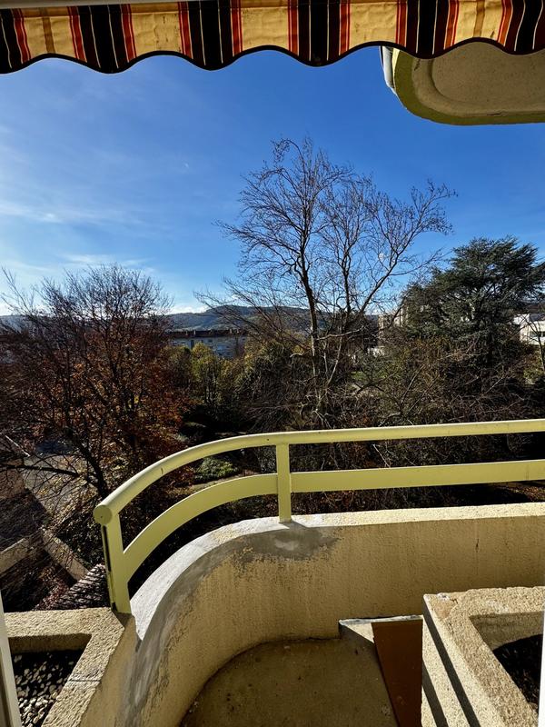 Appartement - 85 m² - 3 pièces