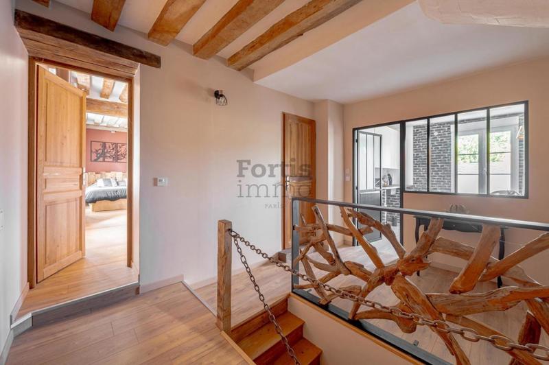 Corps de ferme - 353 m² - 11 pièces