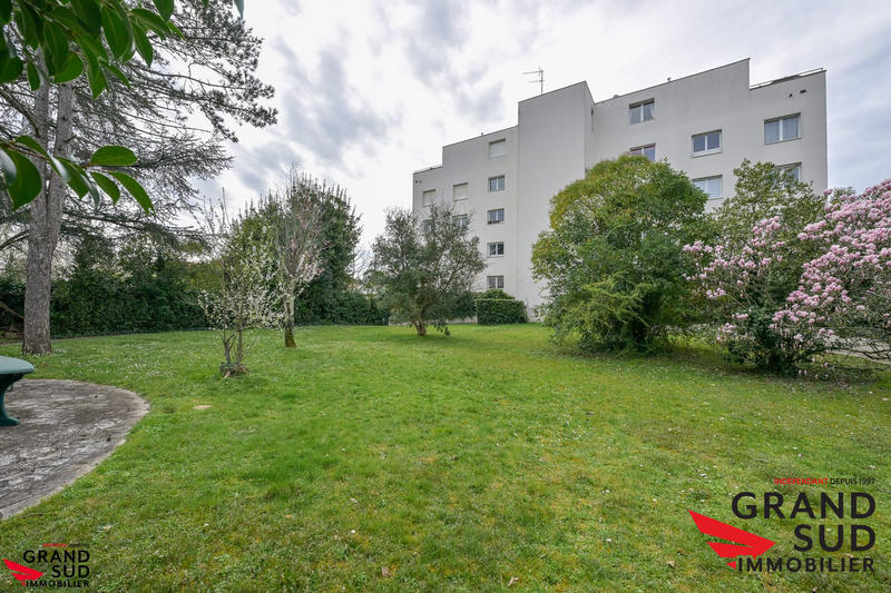 Appartement - 125 m² - 6 pièces