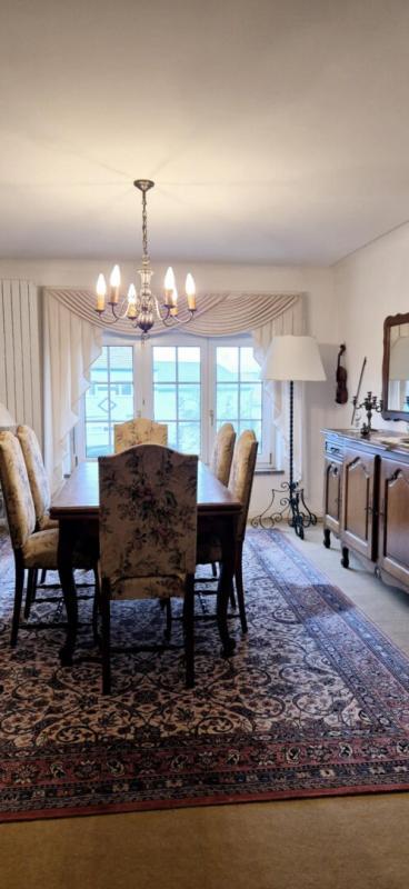 Maison - 210 m² - 7 pièces