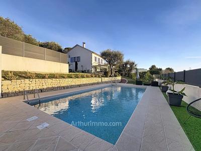 Maison - 125 m² - 7 pièces