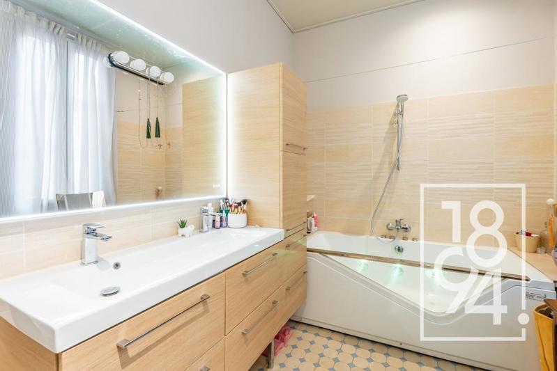 Appartement - 320 m² - 6 pièces