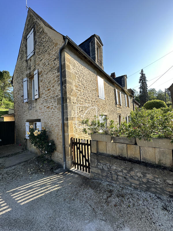 Maison - 520 m² - 20 pièces
