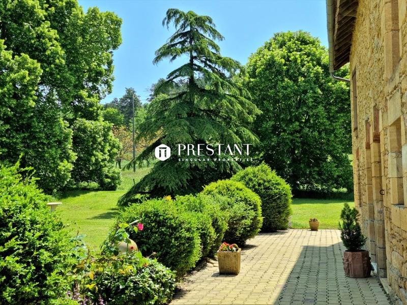 Maison de domaine - 540 m² - 18 pièces