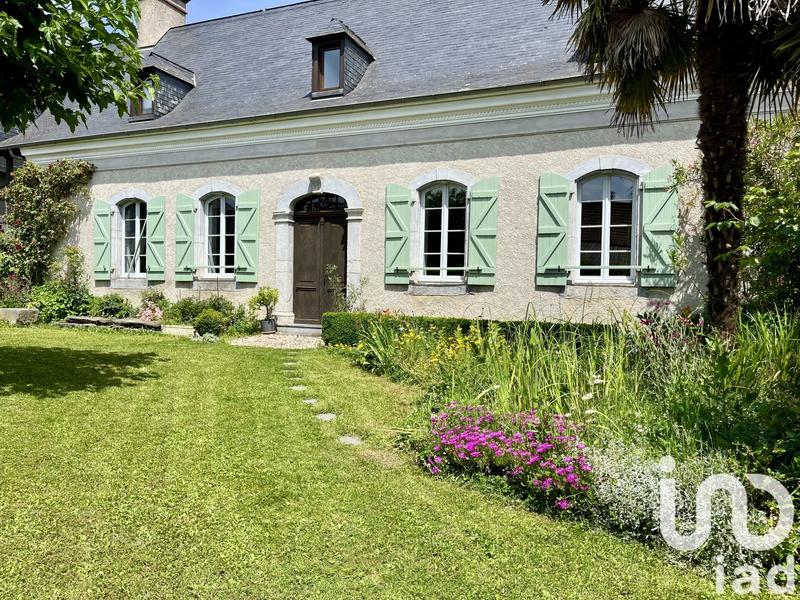 Maison - 271 m² - 8 pièces