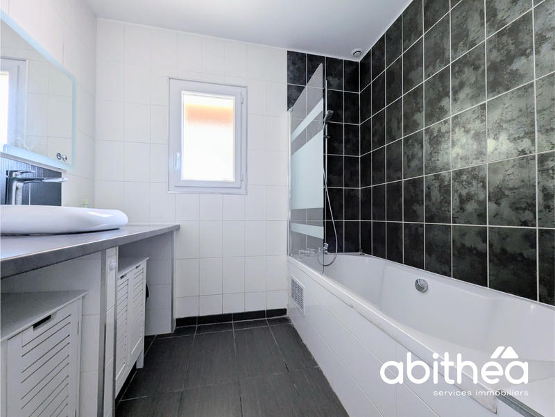 Maison - 153 m² - 5 pièces