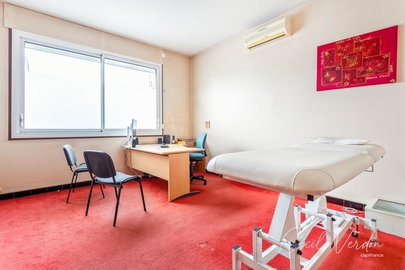 Maison de ville - 250 m² - 11 pièces