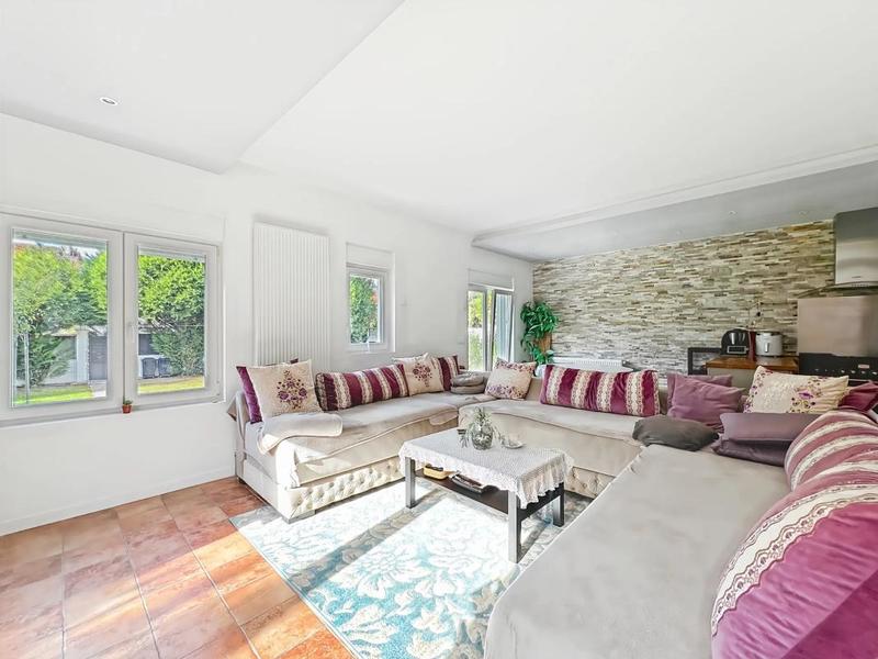 Maison - 143 m² - 6 pièces