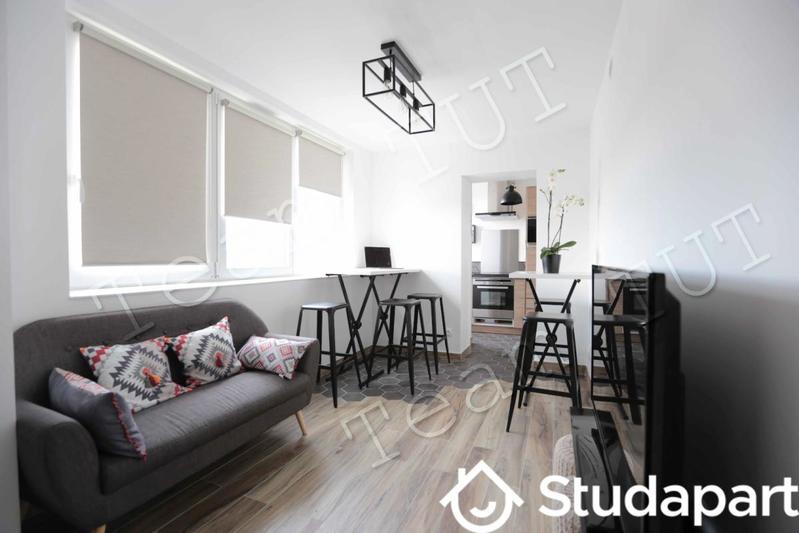 Chambre - 13 m² - 1 pièce