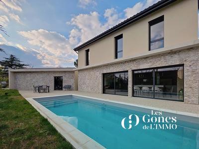 Villa - 180 m² - 4 pièces