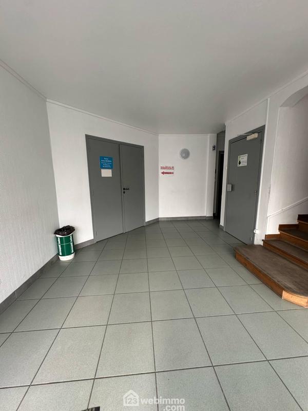 Bureau - 400 m² - 16 pièces