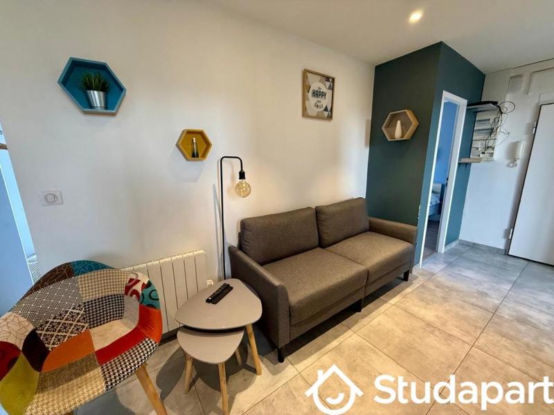 Chambre - 10 m² - 1 pièce