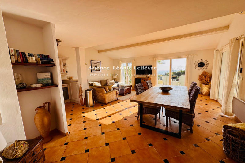 Maison - 102 m² - 4 pièces