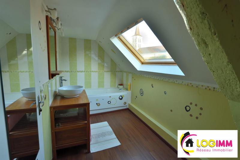 Maison ancienne - 258 m² - 8 pièces