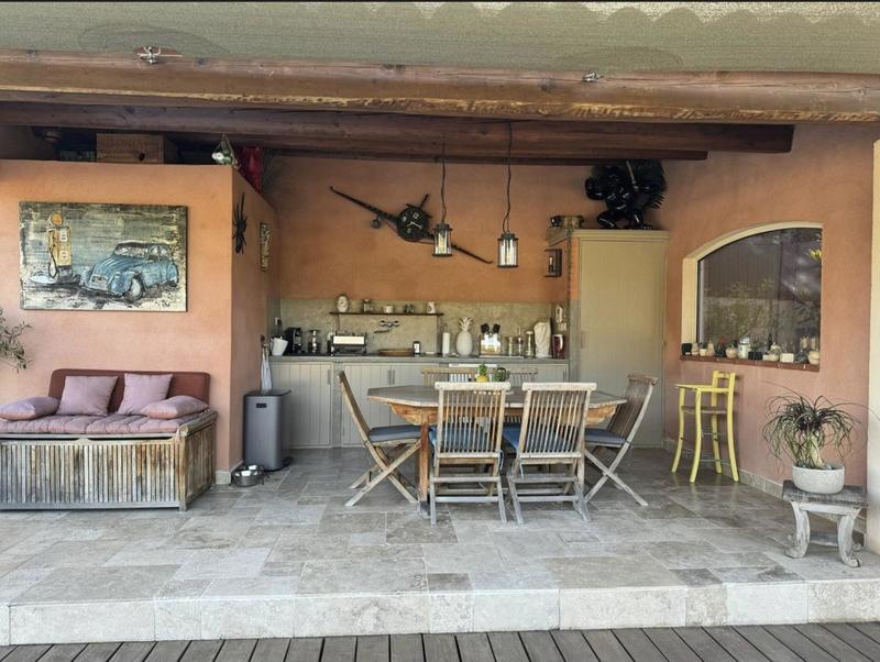 Maison - 110 m² - 6 pièces