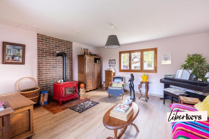 Propriété - 220 m² - 8 pièces