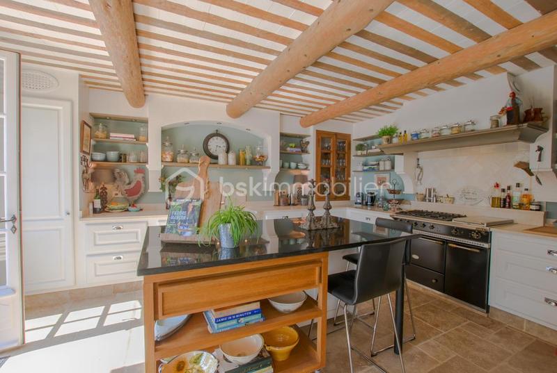 Maison - 292 m² - 7 pièces