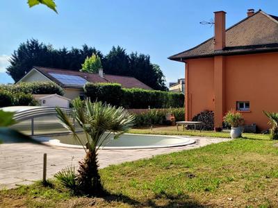 Maison - 265 m² - 12 pièces