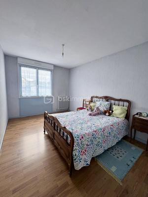 Maison traditionnelle - 146 m² - 6 pièces