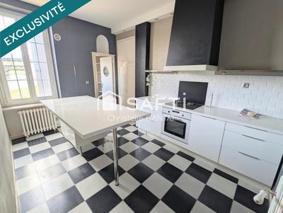 Maison - 180 m² - 6 pièces