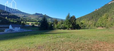 Terrain constructible - 904 m²