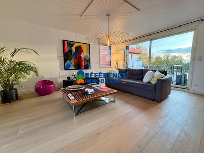 Appartement - 85 m² - 3 pièces