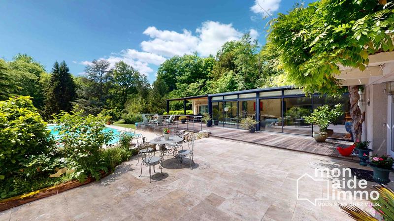 Maison ancienne - 275 m² - 7 pièces