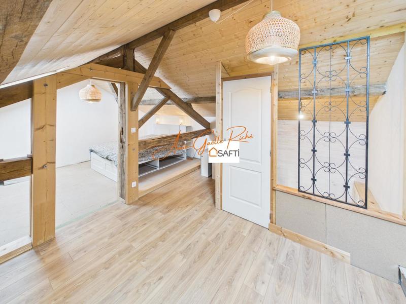 Maison - 145 m² - 12 pièces