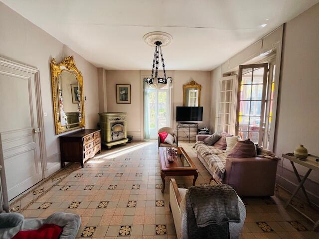 Maison bourgeoise - 240 m² - 10 pièces