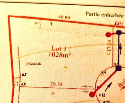 Terrain constructible - 1 028 m²