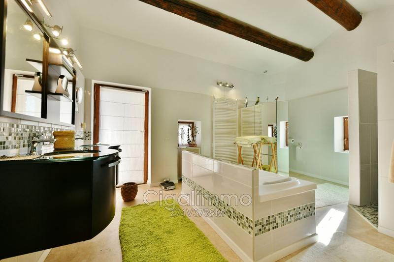 Maison en pierre - 225 m² - 7 pièces