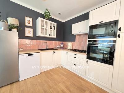 Maison - 94 m² - 5 pièces