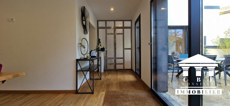 Maison contemporaine - 163 m² - 7 pièces