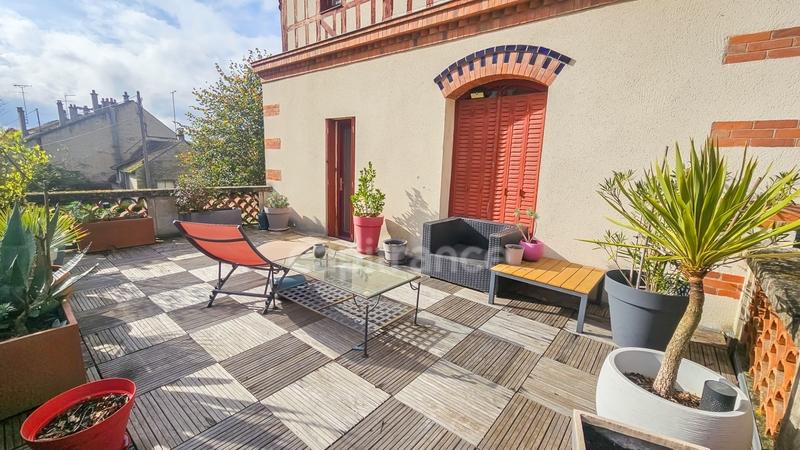 Maison de maîtres - 225 m² - 10 pièces