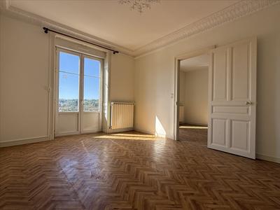 Appartement - 82 m² - 3 pièces