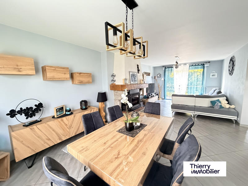 Maison - 180 m² - 6 pièces