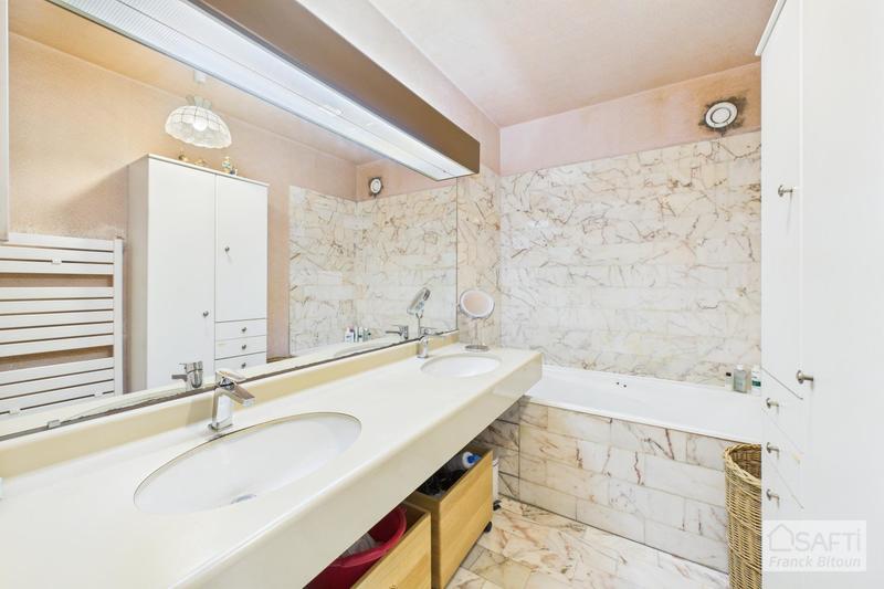 Appartement - 94 m² - 4 pièces