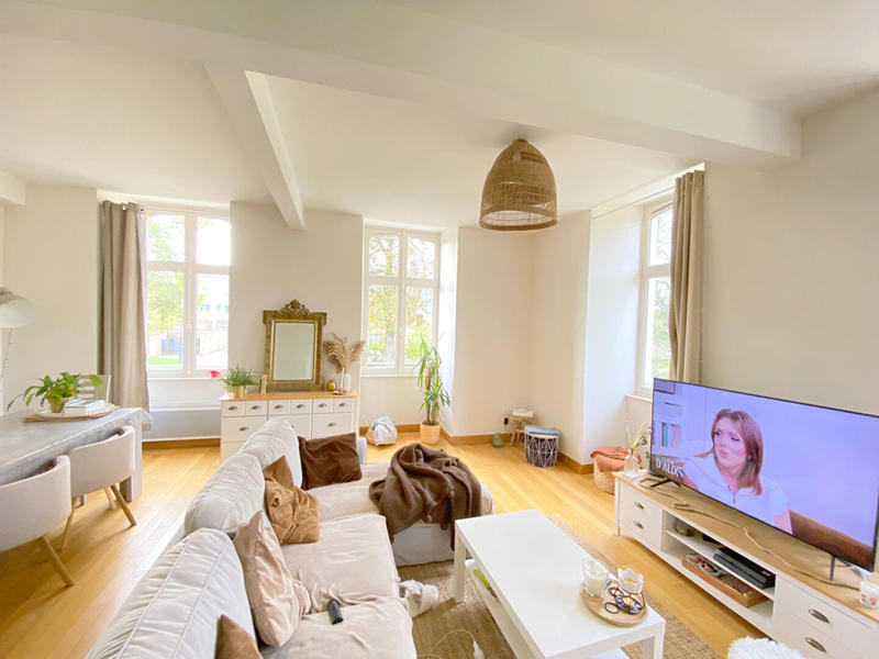 Appartement - 90 m² - 3 pièces