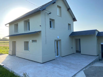 Maison - 110 m² - 4 pièces