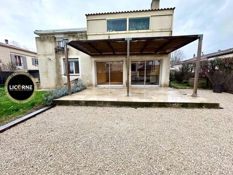 Appartement - 93 m² - 4 pièces